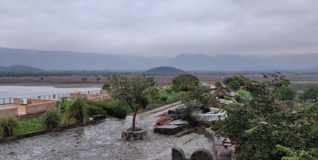 Prime Neelkanth Forest Retreat Resort Tehla Esterno foto
